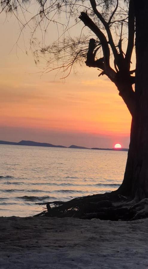 Om Home Sihanoukville Bagian luar foto