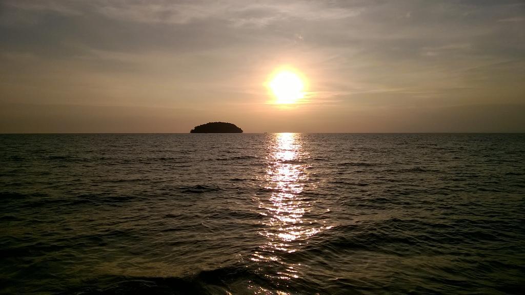 Om Home Sihanoukville Bagian luar foto
