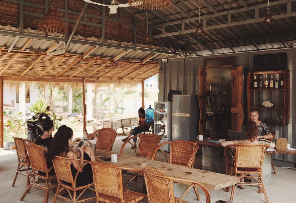 Om Home Sihanoukville Bagian luar foto